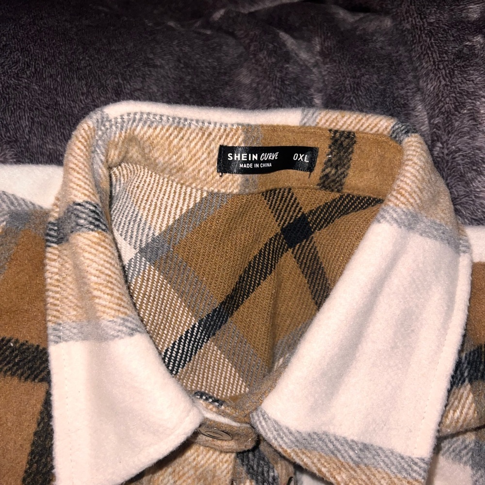 large winter button up - Picture 2 of 3